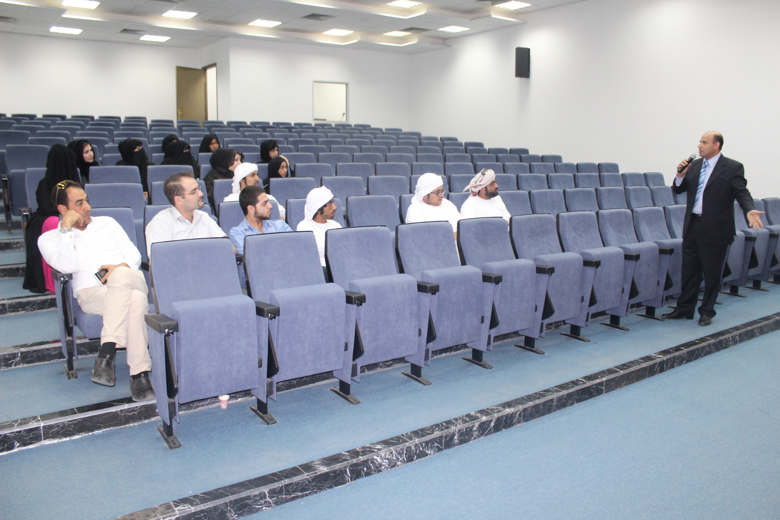 A lecture on ‘Judicial Control’ in Al Ain University