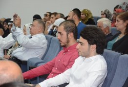 جامعة العين تكرم الطلبة الحاصلين عل لائحة شرف الجامعة