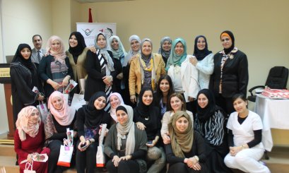 جامعة العين –مقر أبوظبي- تحتفل بعيد الأم وتكرم الأم المتميزة