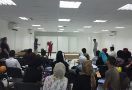 تدريب الطلبة المشاركين في مهرجان أبوظبي للعلوم -مقر العين-