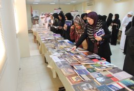 معرض الكتاب في الجامعة بمناسبة اليوم الدولي للغة الأم (مقر أبوظبي)