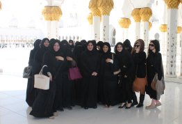 زيارة طلبة جامعة العين لمسجد الشيخ زايد الكبير(مقر أبوظبي)