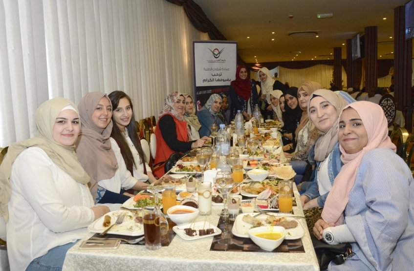 إفطار جماعي لطلبة جامعة العين المتميزين