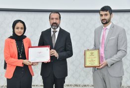 تكريم طلبة لائحة شرف الجامعة للفصل الأول 2021-2022 (مقر أبوظبي)