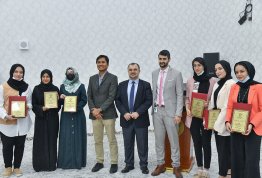 تكريم طلبة لائحة شرف الجامعة للفصل الأول 2021-2022 (مقر أبوظبي)