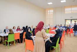 إفطار جماعي للموظفين 