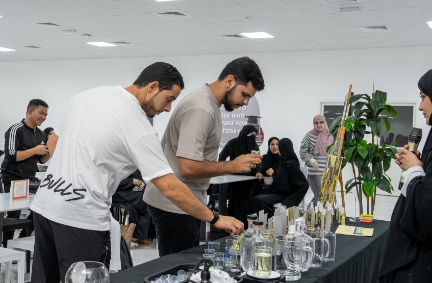 ورشة عمل اصنع عطرك بنفسك 