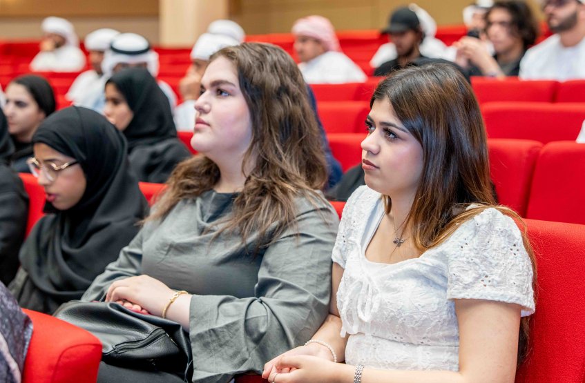  فن الاتيكيت والبروتوكول والقيادة للاعمال المتميزة