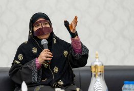 تأثير الإلكترونيات على اللهجة الإماراتية 