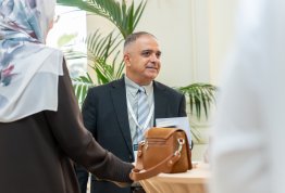 جلسة نقاشية حول مؤسسات التعليم العالي القائمة على الذكاء الاصطناعي